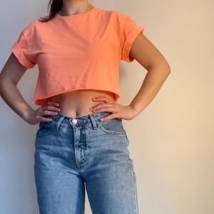 CROPPED T-SHIRT